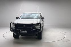 2022 Toyota Hilux SR