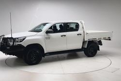 2022 Toyota Hilux SR