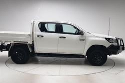 2022 Toyota Hilux SR