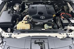 2022 Toyota Hilux SR