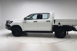 2022 Toyota Hilux SR
