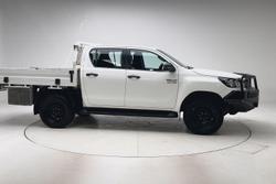 2022 Toyota Hilux SR