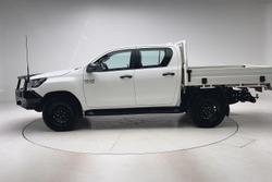 2022 Toyota Hilux SR