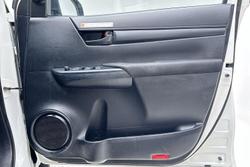 2022 Toyota Hilux SR