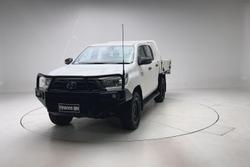 2022 Toyota Hilux SR
