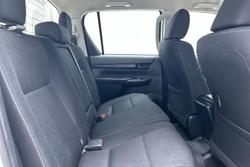 2022 Toyota Hilux SR