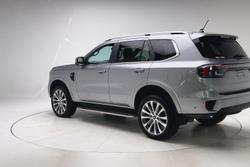 2024 Ford Everest Platinum