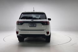 2024 Ford Everest Platinum