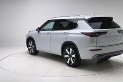 2025 Mitsubishi Outlander Exceed