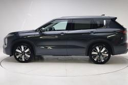 2025 Mitsubishi Outlander Exceed