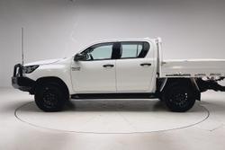 2022 Toyota Hilux SR