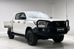 2022 Toyota Hilux SR