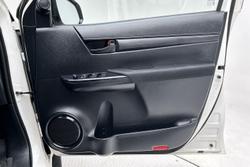 2022 Toyota Hilux SR