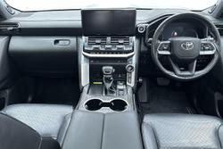 2022 Toyota Landcruiser Sahara ZX