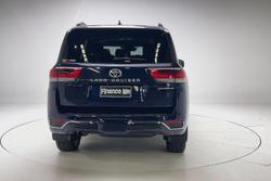 2022 Toyota Landcruiser Sahara ZX