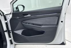 2023 Volkswagen Golf 110TSI R-Line