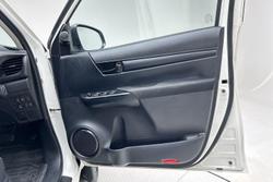 2022 Toyota Hilux SR