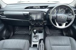 2022 Toyota Hilux SR