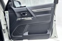 2018 Mitsubishi Pajero GLS