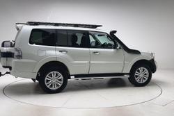 2018 Mitsubishi Pajero GLS