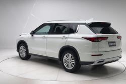 2023 Mitsubishi Outlander LS