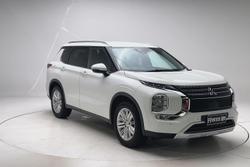 2023 Mitsubishi Outlander LS