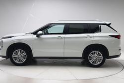 2023 Mitsubishi Outlander LS