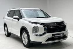 2023 Mitsubishi Outlander LS