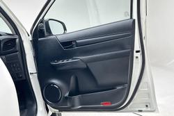 2022 Toyota Hilux SR