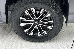 2022 Mitsubishi Pajero Sport GLS