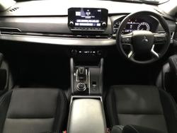 2022 Mitsubishi Outlander LS