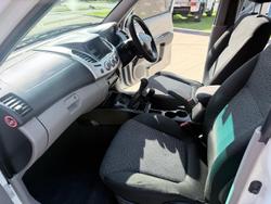 2013 Mitsubishi Triton GLX-R MN MY14 4X4 Dual Range White