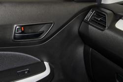 2021 Suzuki Swift GL Navigator