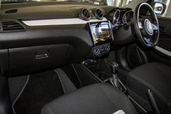 2021 Suzuki Swift GL Navigator