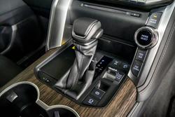 2024 Toyota Landcruiser VX