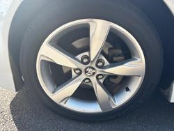 2016 Holden Commodore SV6 VF Series II MY16 Heron White