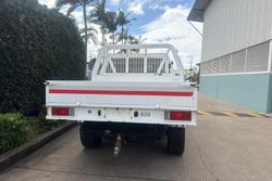 2022 Toyota Hilux SR