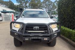 2022 Toyota Hilux SR