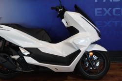 2025 Honda PCX125 White