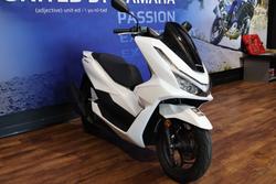 2025 Honda PCX125 White