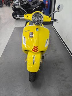 2022 VESPA GTS 300 SUPER SPORT Yellow