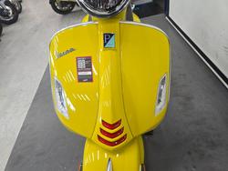 2022 VESPA GTS 300 SUPER SPORT Yellow