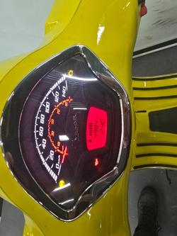 2022 VESPA GTS 300 SUPER SPORT Yellow