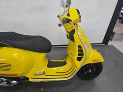2022 VESPA GTS 300 SUPER SPORT Yellow