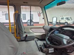 2015 Fuso Rosa 25 seat AUTO Deluxe Bus