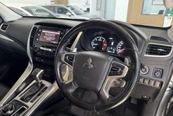 2016 Mitsubishi Pajero Sport GLS