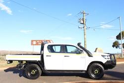 2022 Toyota Hilux SR