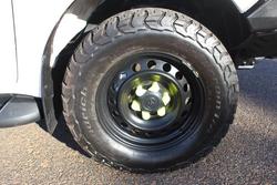 2022 Toyota Hilux SR