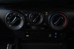 2022 Toyota Hilux SR