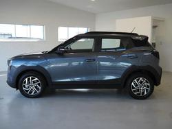 2025 Mahindra XUV3XO AX5L